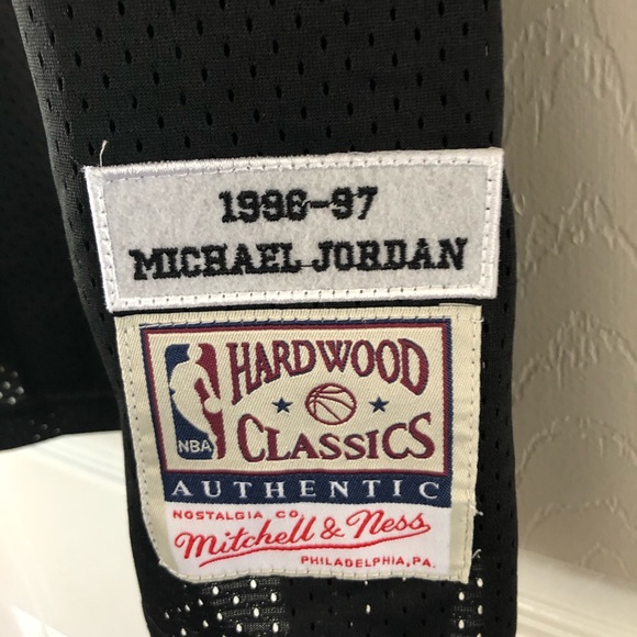 Michael Jordan Bulls Jersey 3XL - Picture 7 of 10